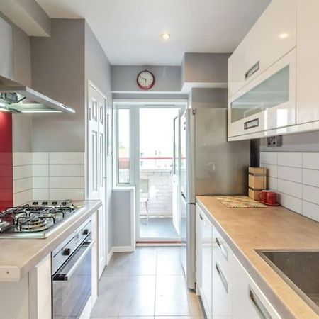 Top Floor 1 Bedroom Apartment With Views Over Londres Exterior foto