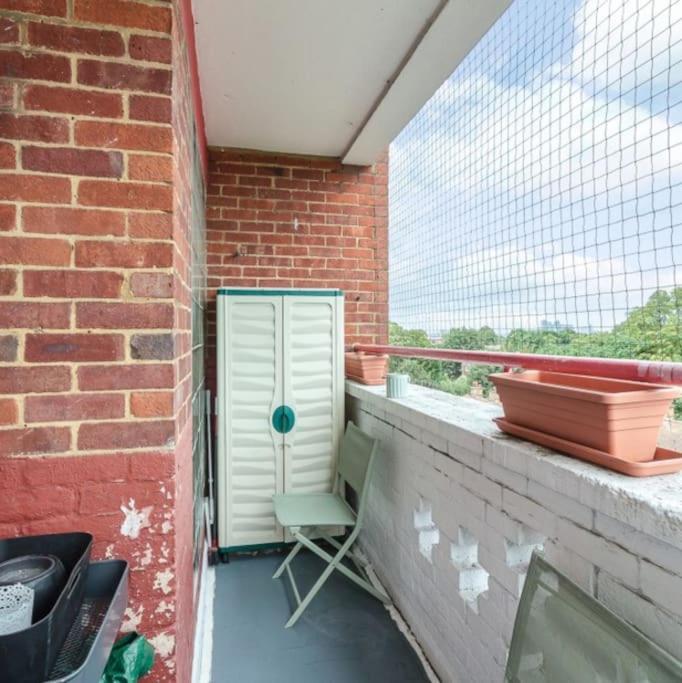 Top Floor 1 Bedroom Apartment With Views Over Londres Exterior foto